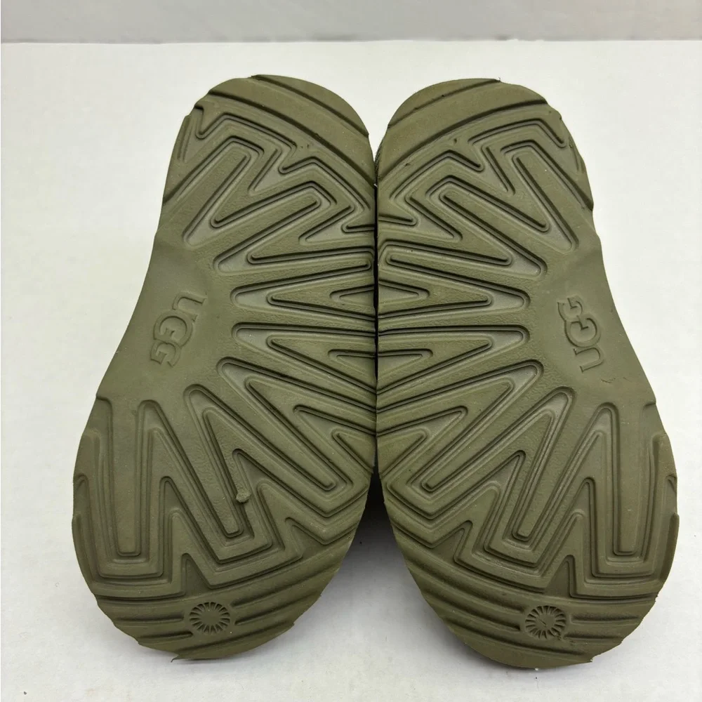 Ugg Kids Olive Suede Lace-Up Boot with Faux Fur size 10 for toddler
